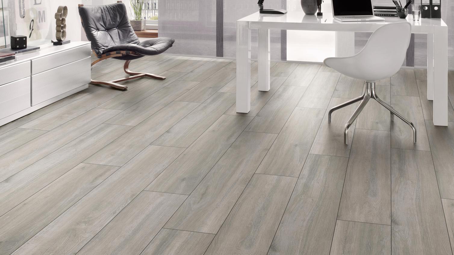 Quick-Step Light Grey Oak Flooring