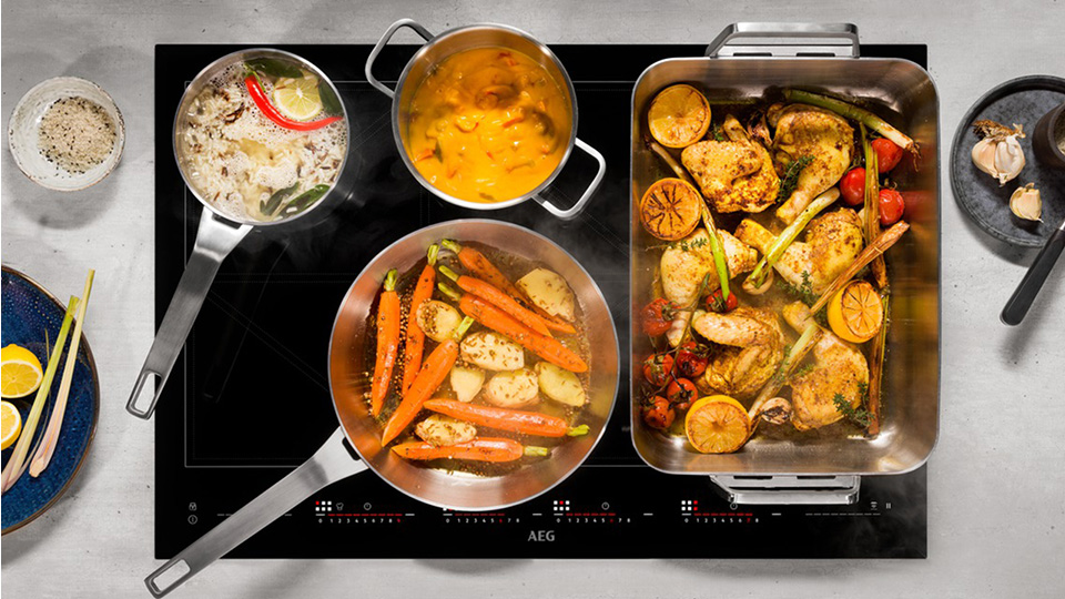 AEG Flexible hob cooking features