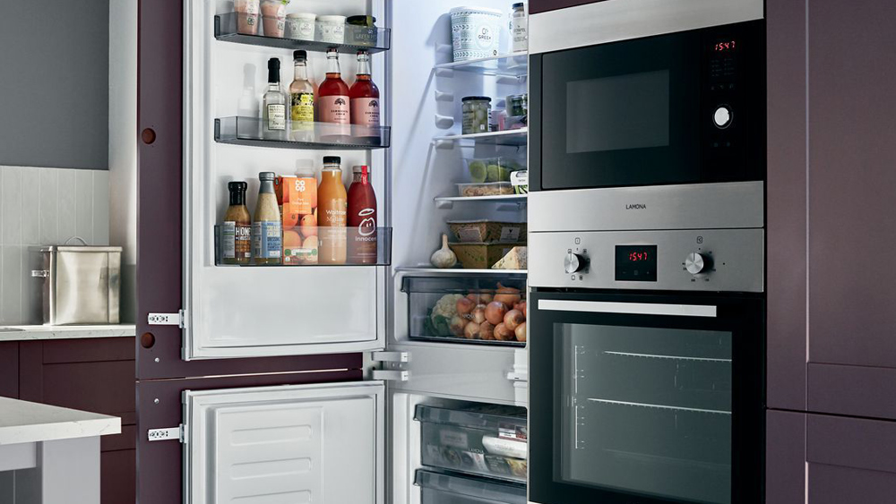 Lamona integrated fridge freezer
