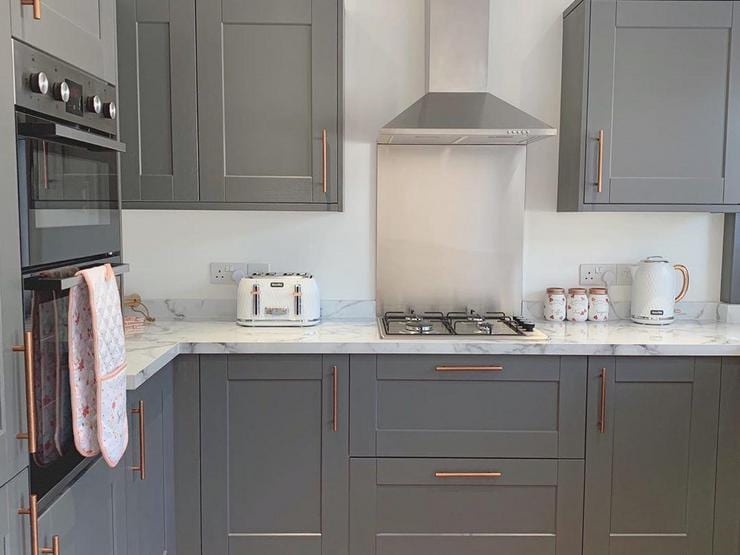 Small Kitchen Ideas | Small Kitchen Design | Howdens