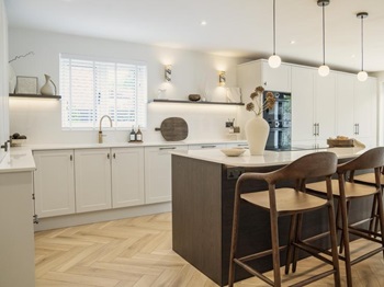 Cheryl's brand new white and dark oak kitchen