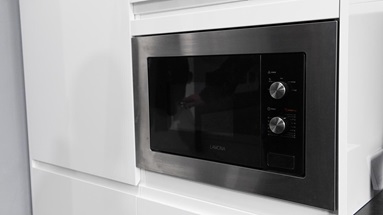 A built-in Lamona appliance