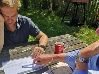 Pings husband with depot staff 2