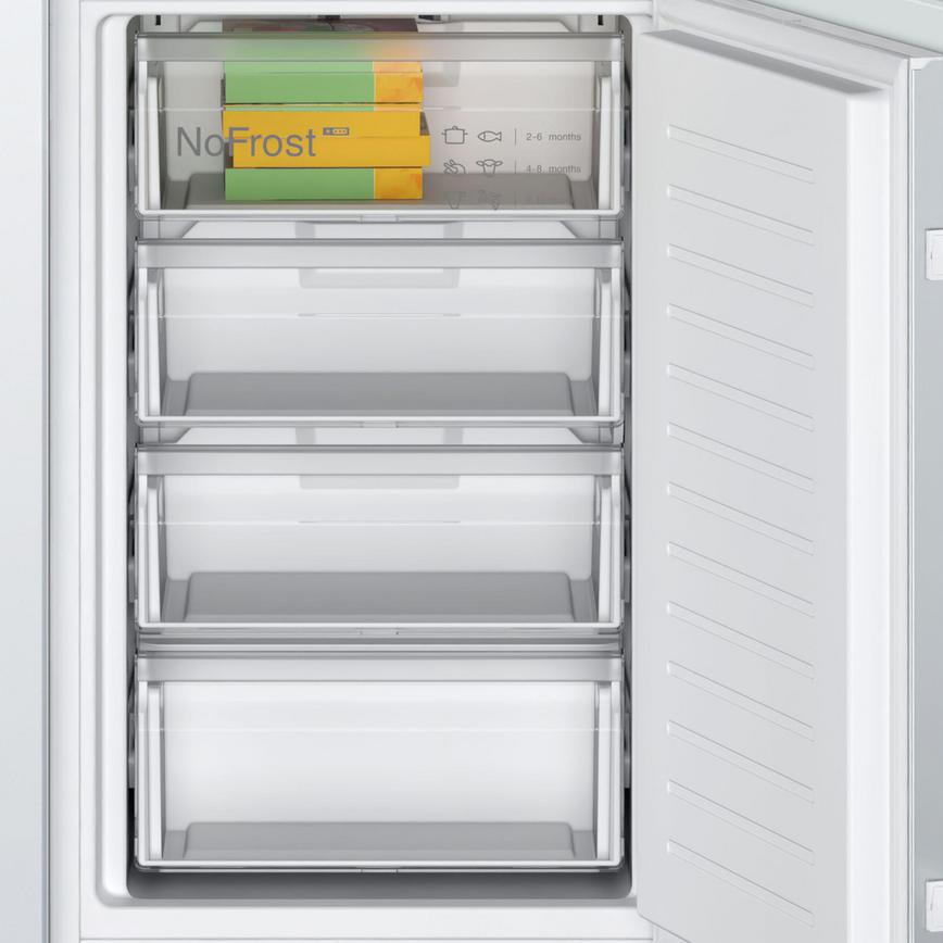 Bosch KIN85NSF0G Freezer Compartments
