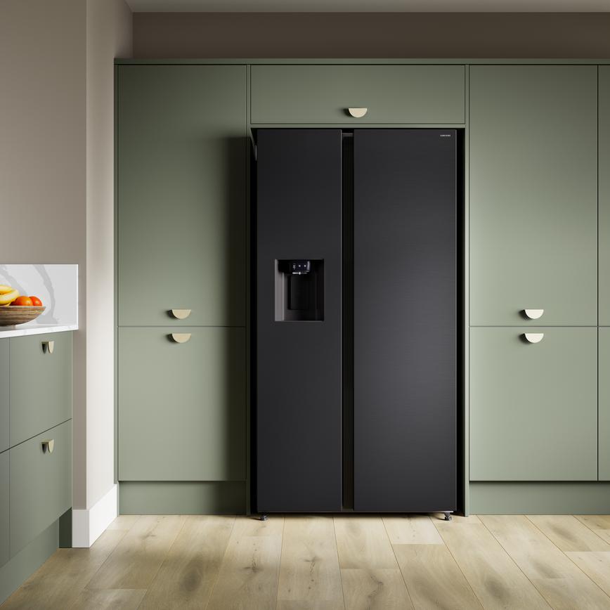 Black 91cm Side-By-Side Frost Free Fridge Freezer