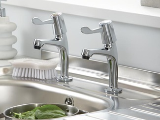 Lamona Chrome Lever Pillar Taps
