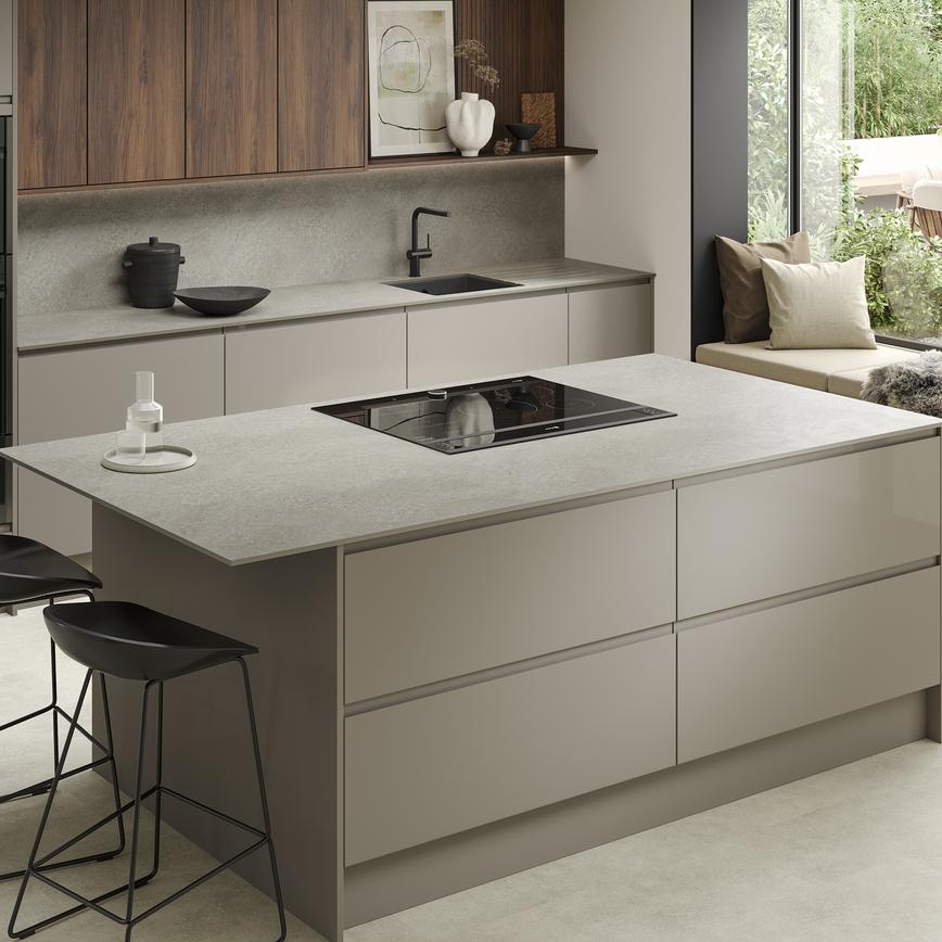 Howdens 3m x 12mm Square Edge Sandstone Compact LamInate Worktop In Clerkenwell Closs Sand Grey