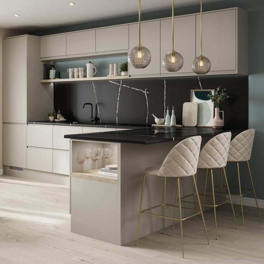 Eternal Noir Quartz 30mm Worktop Set Shot