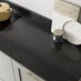 Black Mirror Chip Worktop Cameo (Negro Stellar)