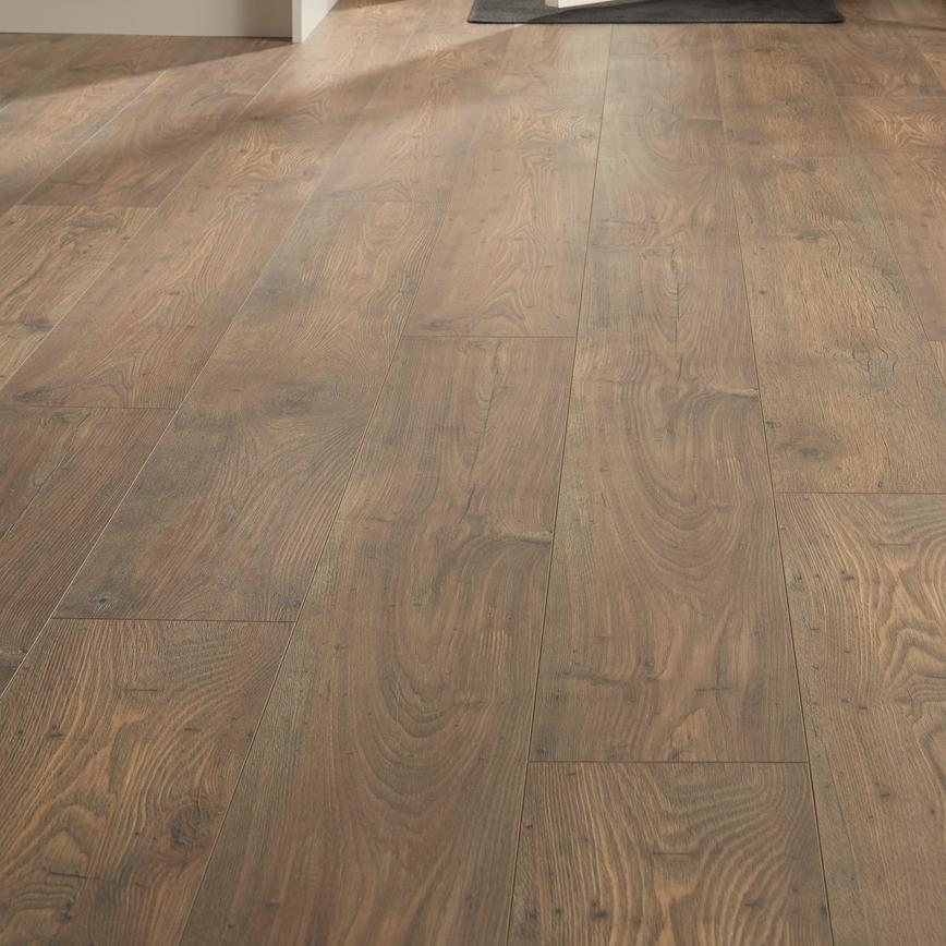 Howdens Professional Fast Fit V Groove Rustic Chestnut Oak flooring cropped