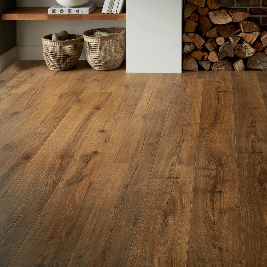 Quickstep Impressive Wood Grain Effect Oak Laminate Flooring 1.83m² ...
