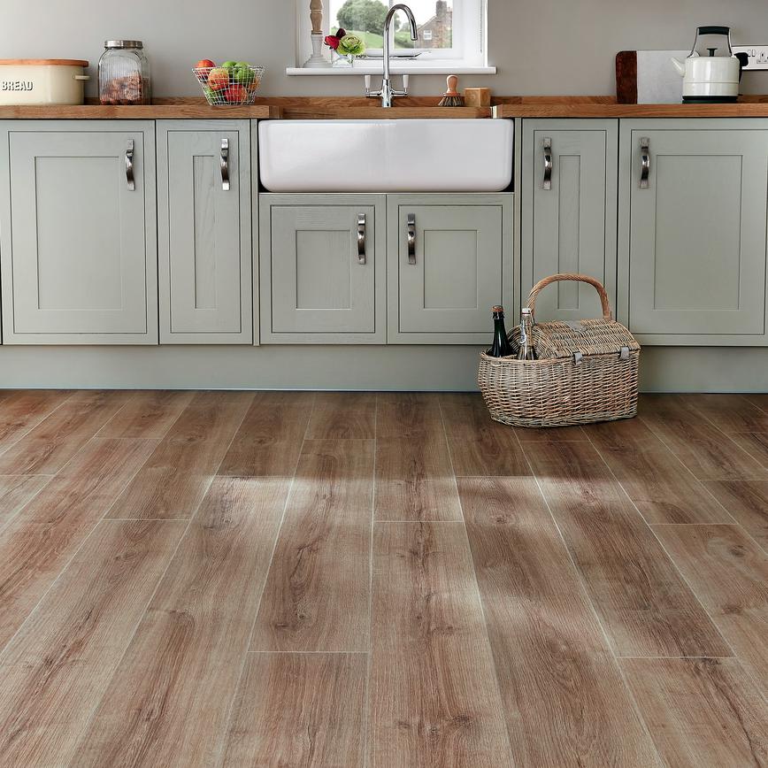 Howdens Professional Click-Fit Oak Vinyl Flooring 1.76sq/m ...