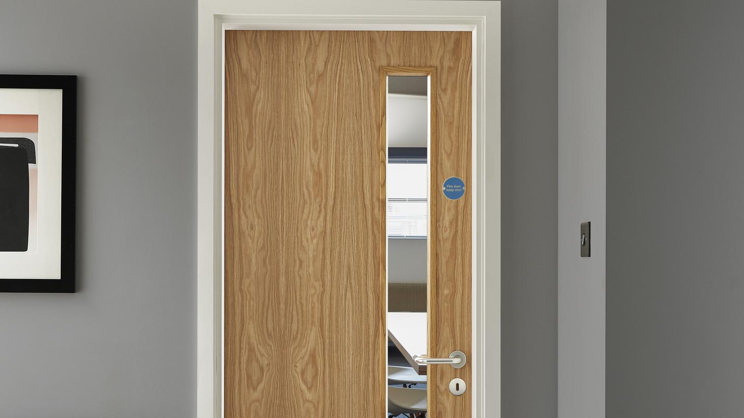 Oak Veneer 20g glazed - Lockable Commercial Door