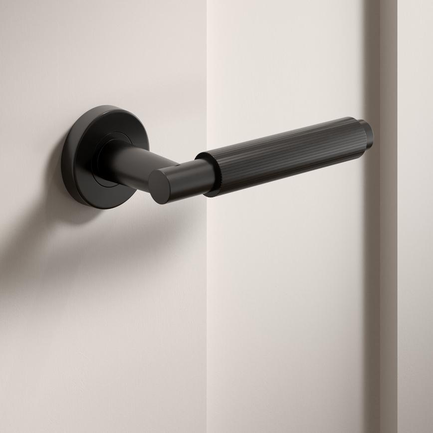 Fuller and Forge_Orta Fluted Lever on Rose Matt Black