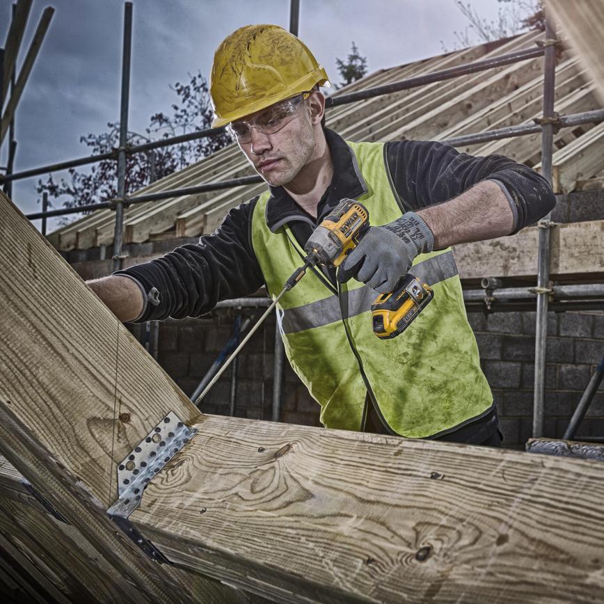 DeWalt DCF887N-XJ XR 18V Brushless Impact Driver in Use