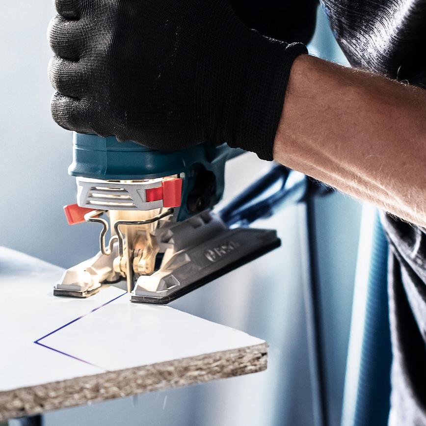 Bosch Hardwood Jigsaw cutting chipboard