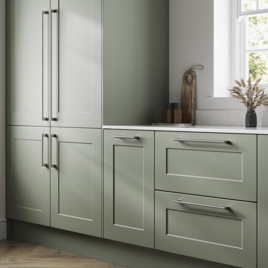 Bickern Brushed Nickel Effect Classic Bar Cupboard Handle 790mm