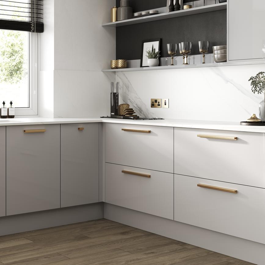 Ingot Brass Bar Range in Hockley Gloss Dove Grey
