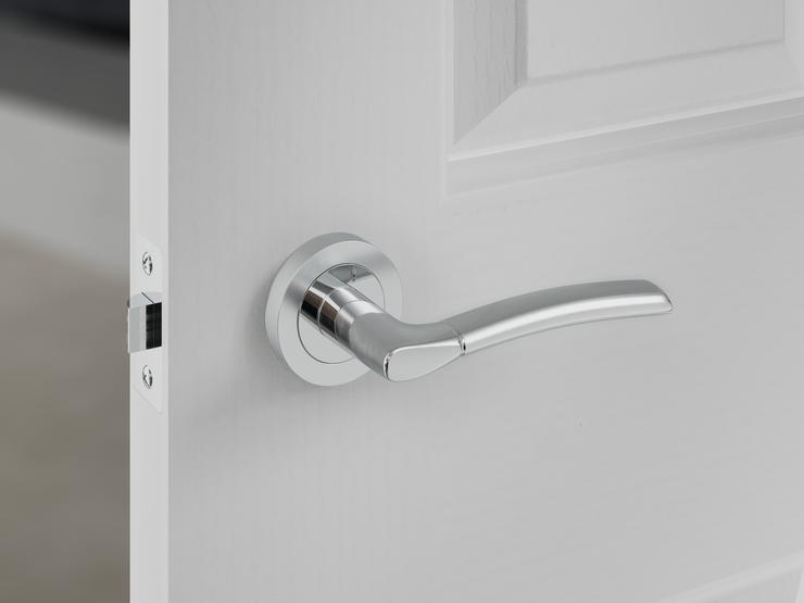 Newington Dual-Tone Chrome Lever on Rose Fire Rated Door Handle Pack