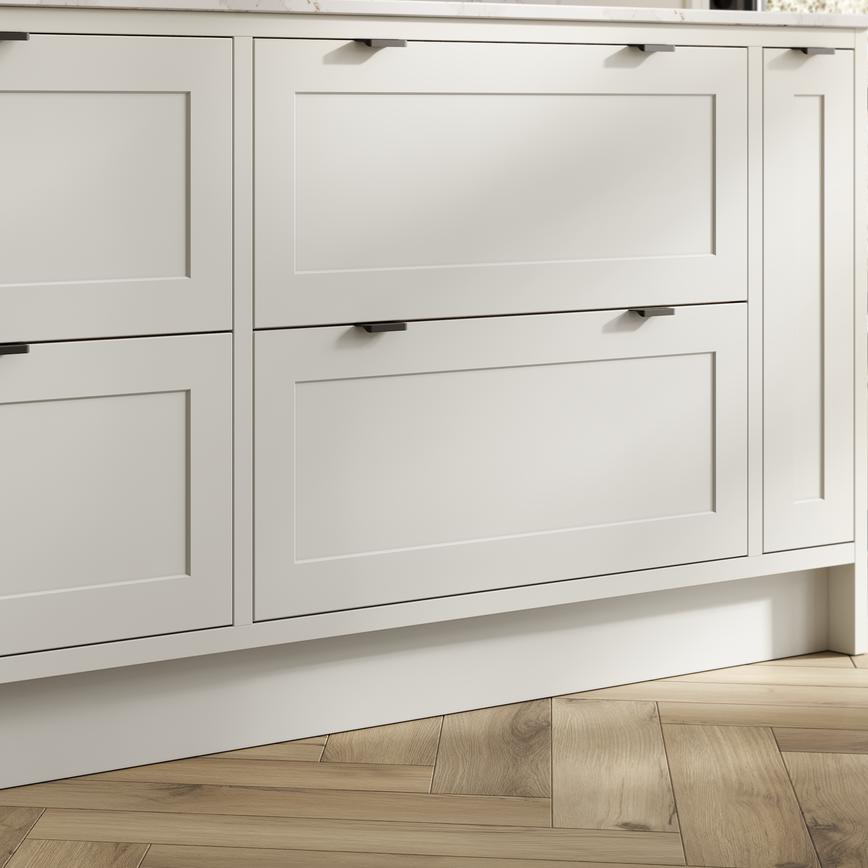 Frome White Inframe Bank Of Frontals