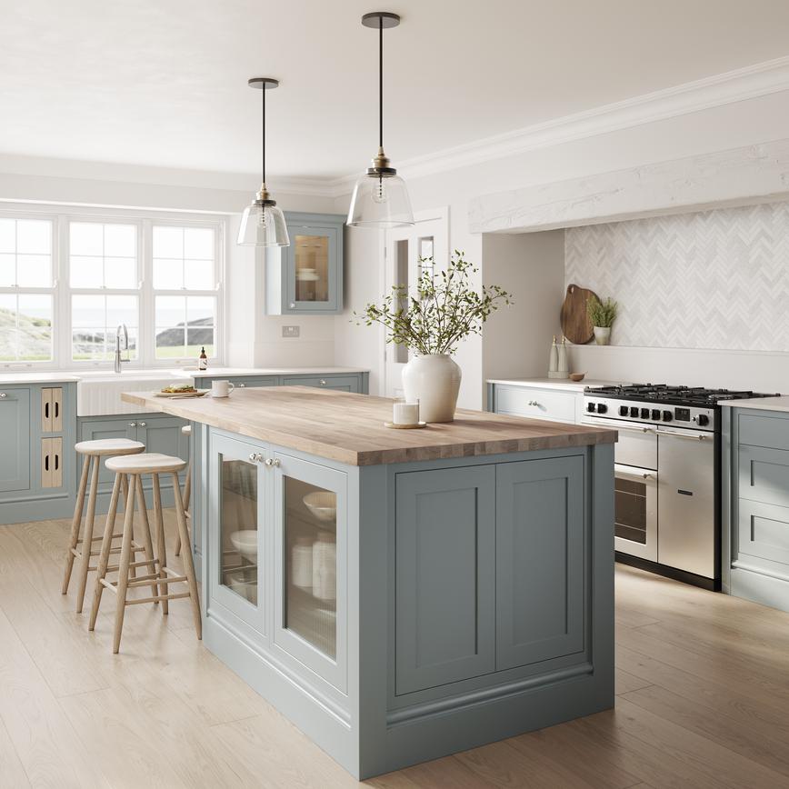 Ilfracombe Seafoam  Portrait Alt Set Shot