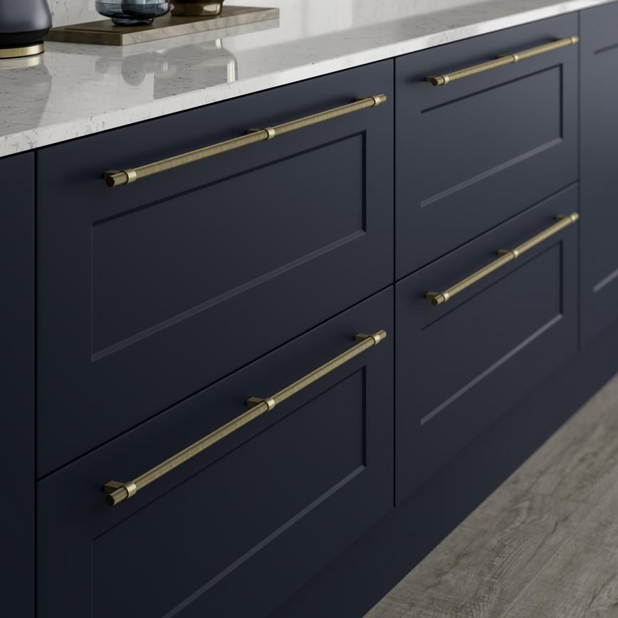 HKB3806_AgedBrassEffect KnurledDoorLargeTBar_CAMEO