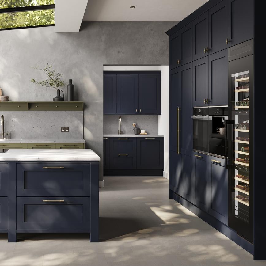 Chilcomb Navy & Olive Main Set Shot