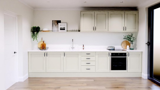 Chilcomb Porcelain EKES U Shaped Main Set Shot