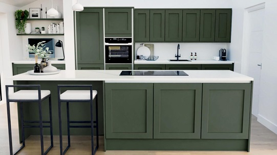 Chilcomb FirGreen Handleless EKES Set Shot Island