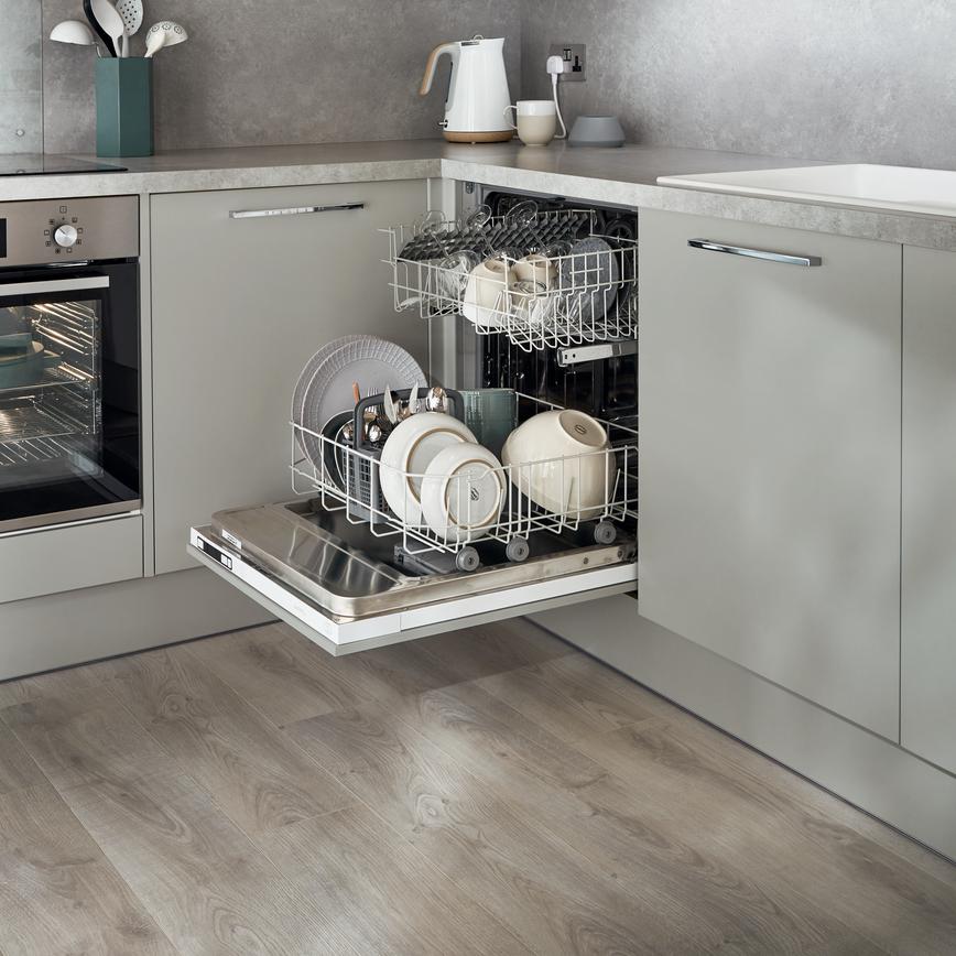 Lamona fully integrated dishwasher