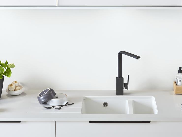 Hockley Mirror Gloss White - Sink and Tap cameo
