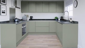 Hockley Mirror Gloss Reed Green Handleless EKES U Shaped