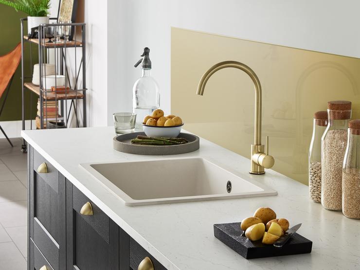 Lamona White Granite Composite sink with Lamona Alvo tap