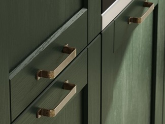 Fairford Dark Green Handles Detail