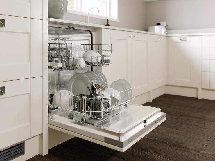 Fairford Antique White AEG Integrated Dishwasher