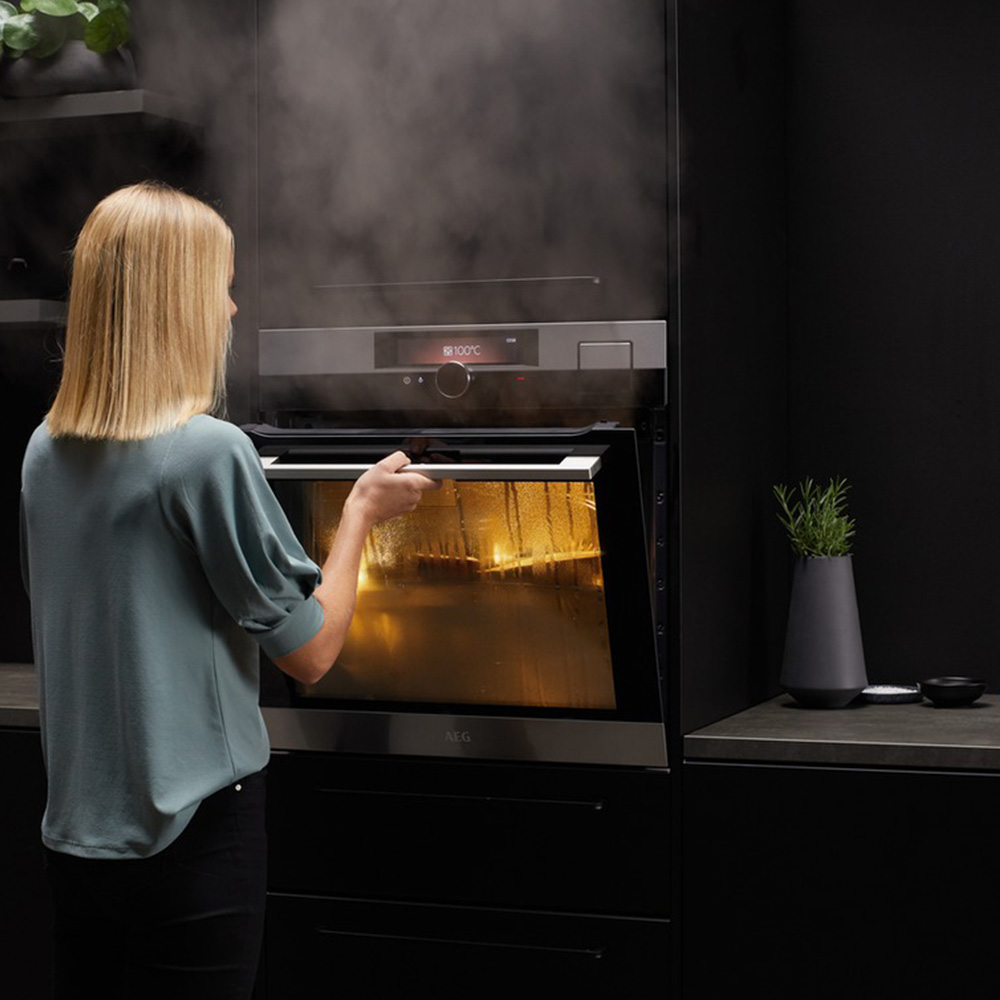 AEG steam cooking oven feature