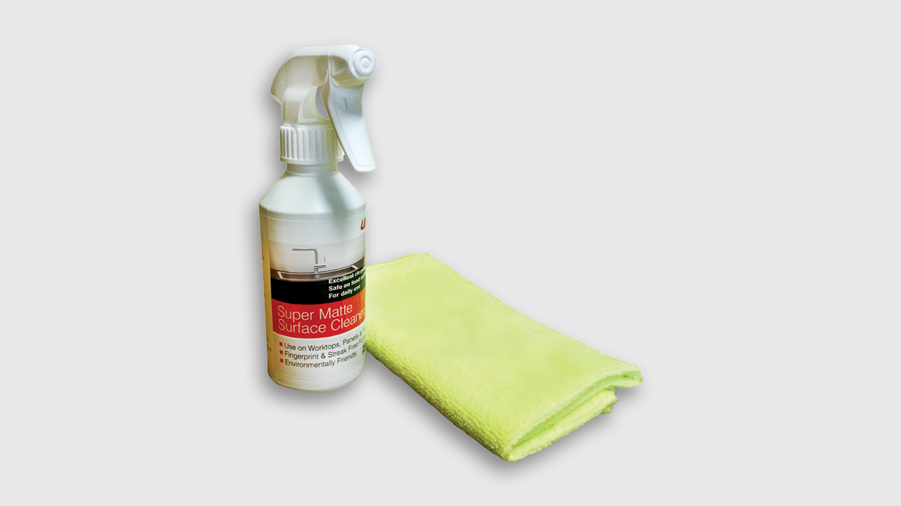 Cleaning spray solution with a cloth