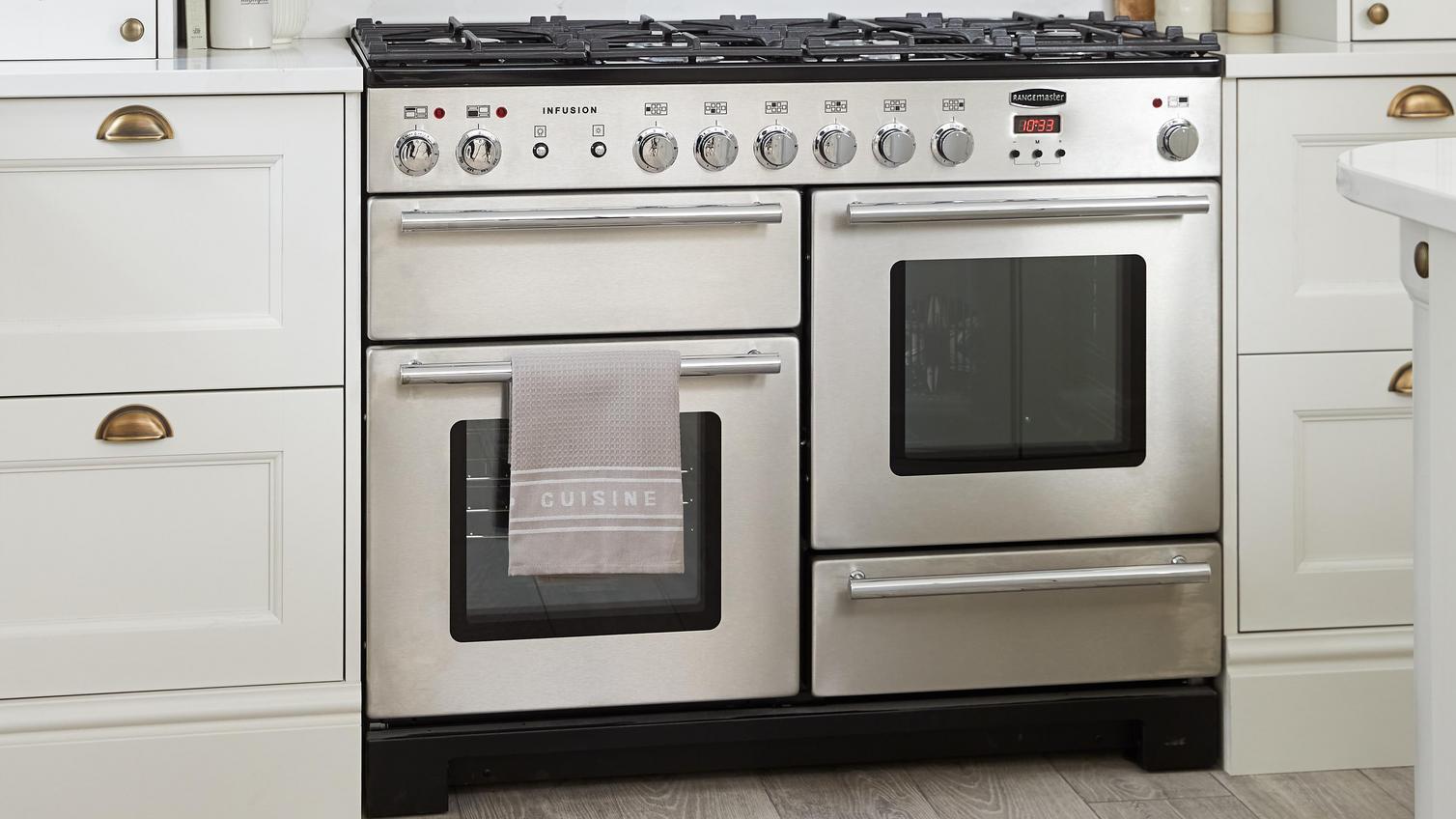 CLan Cooking Martin and Shirlie Kemp