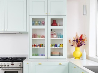 Geraldine T A modern dresser