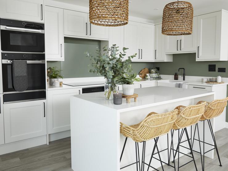 Heritage and high-tech V2