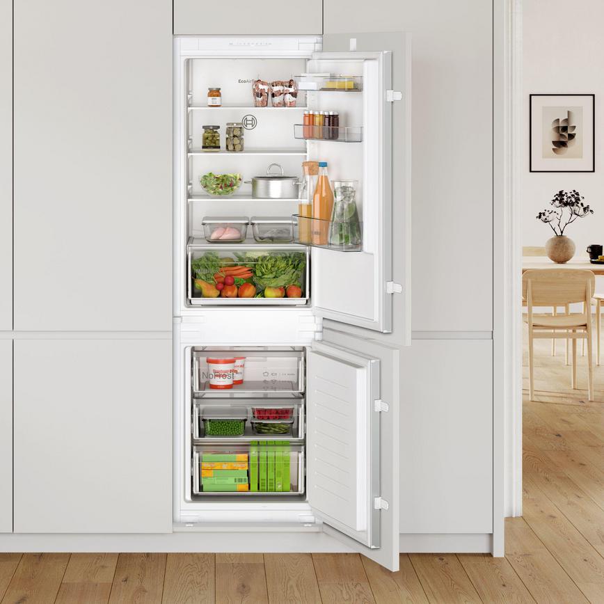 Bosch Series 2 KIN86NSE0G Built In 60x40 White Fridge Freezer
