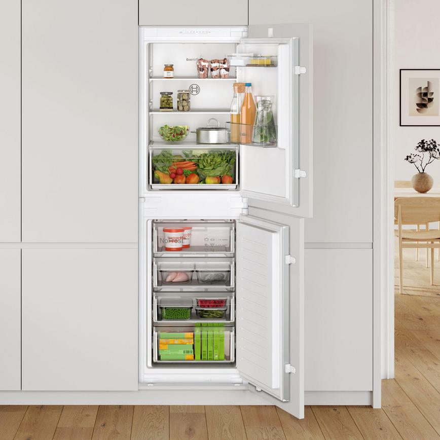 Bosch Series 2 KIN85NSE0G Built In 50/50 White Fridge Freezer In a Kitchen
