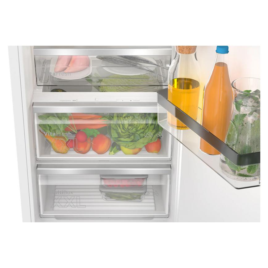 Bosch Series 6 KIR81ADD0G Integrated White Larded Fridge XXL Fresh Fruit And Veg Boxes