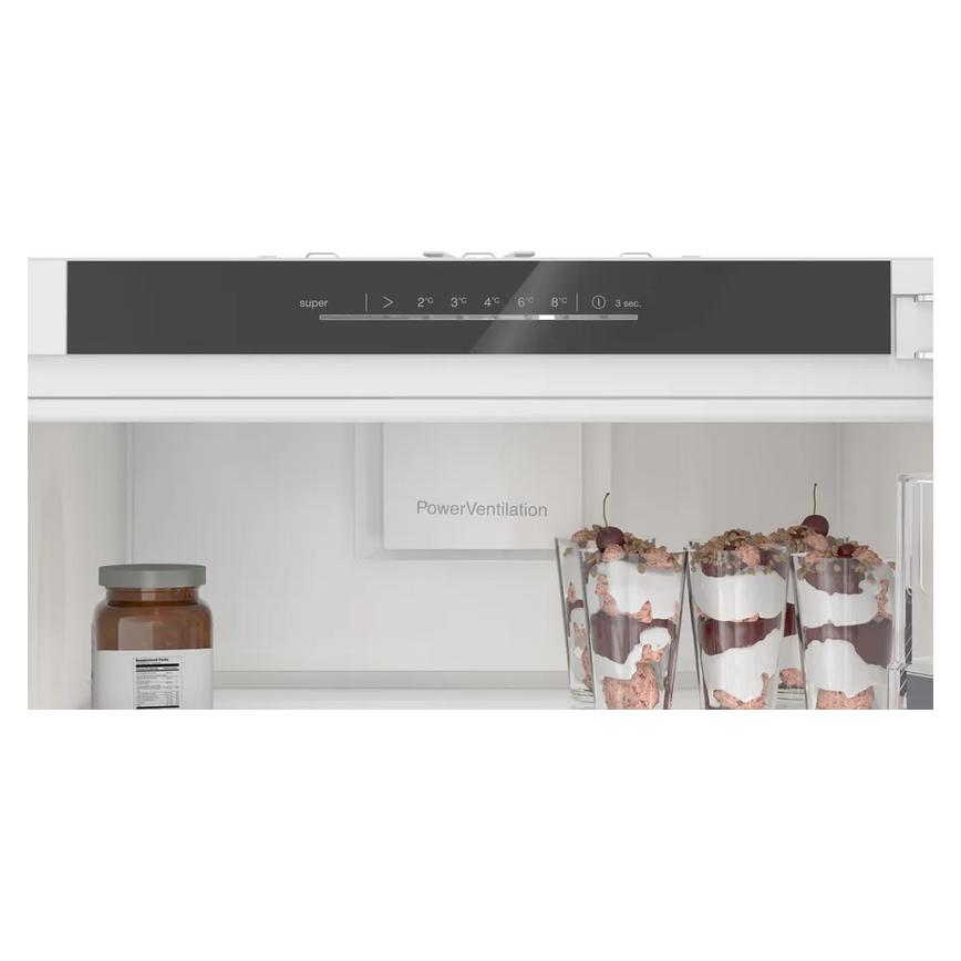 Bosch Series 6 KIR81ADD0G Integrated White Larded Fridge Power Ventilation