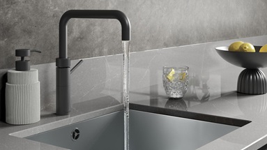 Quooker Fusion Black Tap running