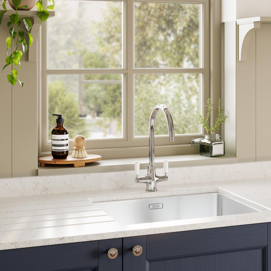 White Arabesque Drainer Grooves