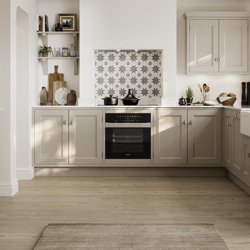 Quick-Step Hydro Wood Grain Effect Light Oak Laminate Flooring in an L-Shaped Elmbridge Pebble In Frame Kitchen Set