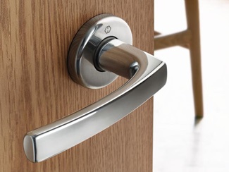 Cadeby Chrome Effect Rose Handle