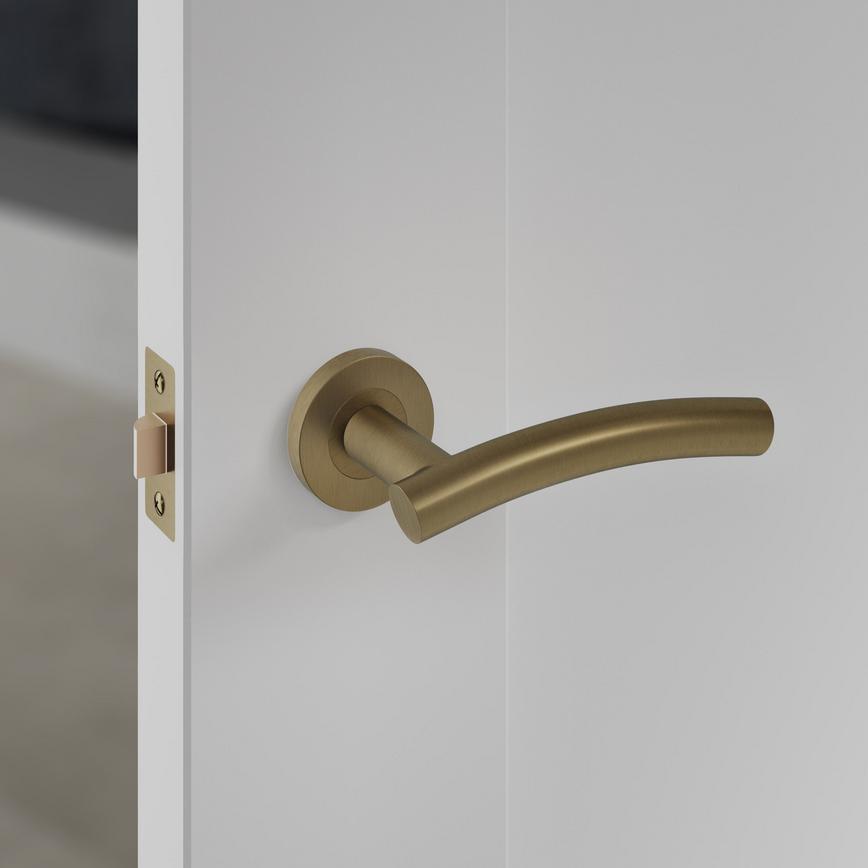 1 Panel Shaker Primed 2'3'' Door and Turin Satin Brass Handle Pack Cameo