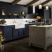 Chilcomb Navy & Pebble In-Frame Christmas Shot